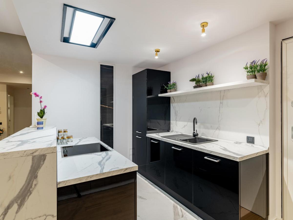One Best Luxury Herastrau Parc Apartment